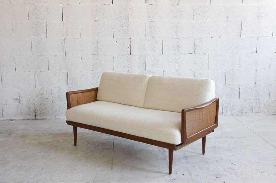 old-design-Canapé-vintage-scandinave-FD-451-Peter-Hvidt-Orla-Mølgaard-Nielsen-teck-france-and-son-blanc-danish-sofa-scandinavian-teak-daybed