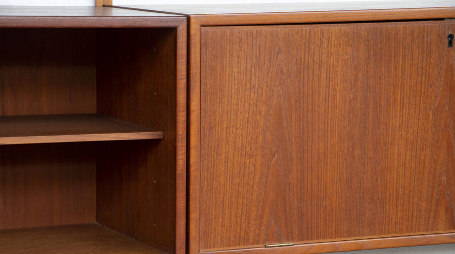 Bibliothèque-scandinave-vintage-FM-Kai-Kristiansen-détail-old-design