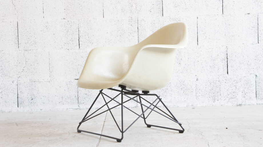 old-design-fauteuil-eames-lar-herman-miller-mobilier-international-2