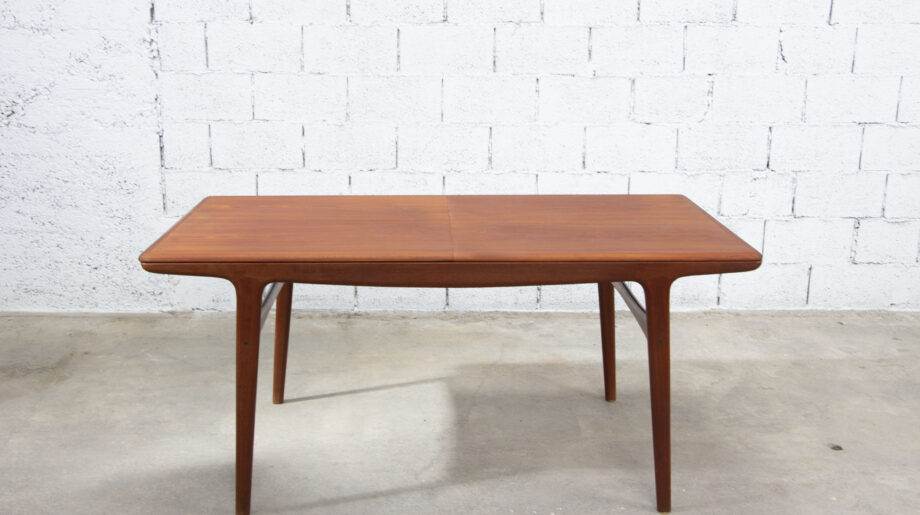 table-scandinave-vintage-arne-Hovmand-Olsen-Mogens-Kold-teck-danoise-lyon-old-design-pieds-compas-plateau