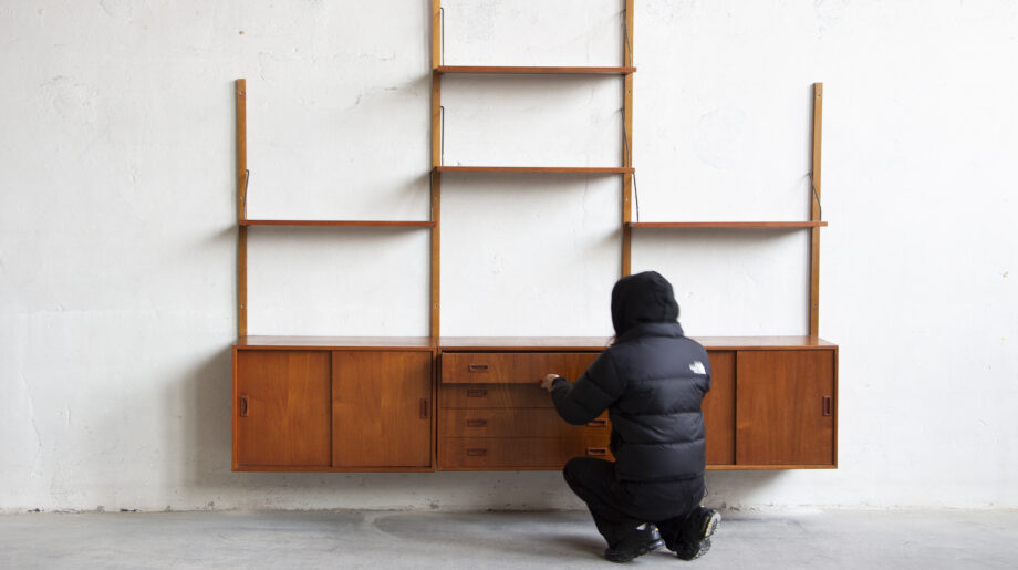 Bibliothèque-vintage-modulable-suspendue-danoise-scandinave-wall-unit-bookcase-PS-system-Preben-Sørensen-danish-modern-scandinavian-cadovius-poul-midcentury-teck-teak-old-design-lyon-paris