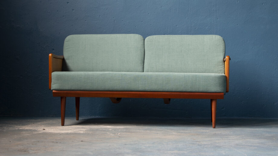 canapé-sofa-daybed-vintage-danois-danish-scandinave-modern-teck-midcentury-fd-451-peter-Hvidt-france-and-son-Daverkosen-Orla-Molgaard-Nielsen-lyon-old-design-paris-4