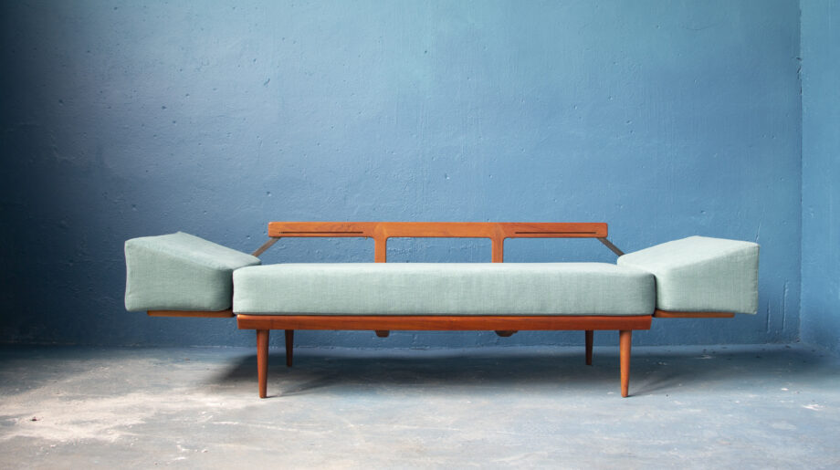 canapé-sofa-daybed-vintage-danois-danish-scandinave-modern-teck-midcentury-fd-451-peter-Hvidt-france-and-son-Daverkosen-Orla-Molgaard-Nielsen-lyon-old-design-paris-8