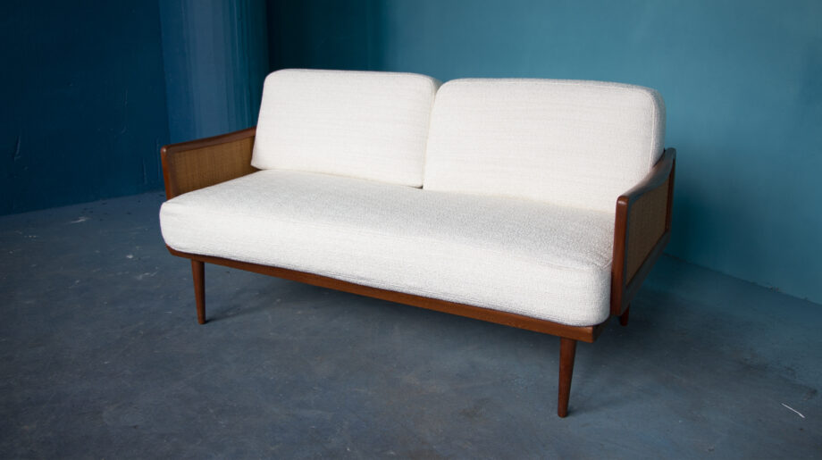 canapé-vintage-scandinave-peter-hvidt-fd-451-france-and-son-daybed-danois-teck-danish-sofa-orla-Mølgaard-nielsen-Daverkosen-cannage-rotin-teak-scandinavian-denmark-danemark-tissu-bouclette-old-design-lyon-paris-13