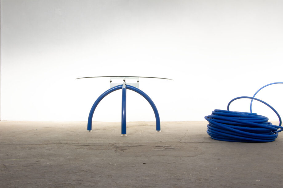 Table ettore sottsass spyder knoll bleue électrique