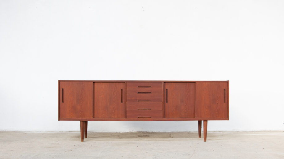 enfilade-scandinave-teck-vintage-sideboard-nils-jonsson-troeds-gigant-olddesign