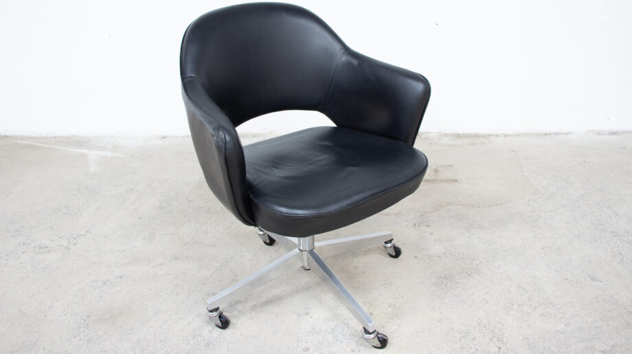 Chaise-fauteuil-vintage-bureau-eero-saarinen-knoll-chair-executive-office-old-design