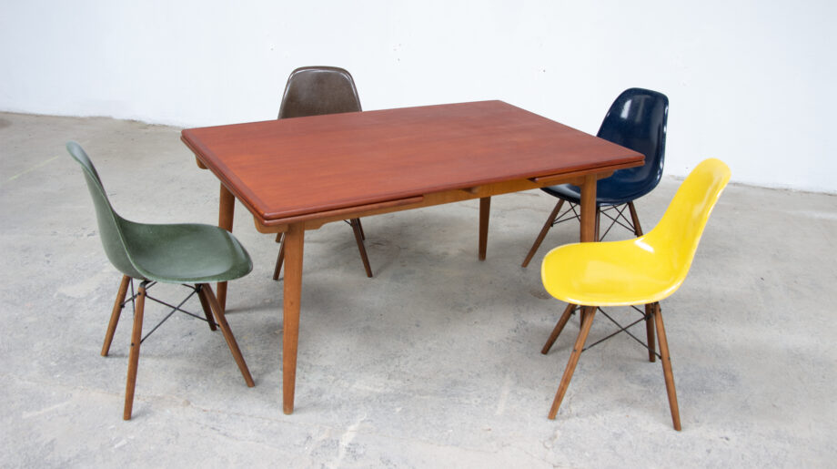 Table-vintage-danoise-scandinave-teck-hans-wegner-at-312-andreas-tuck-chêne-midcentury-dining-eames-dsw-herman-miller-fibre-verre-fiber