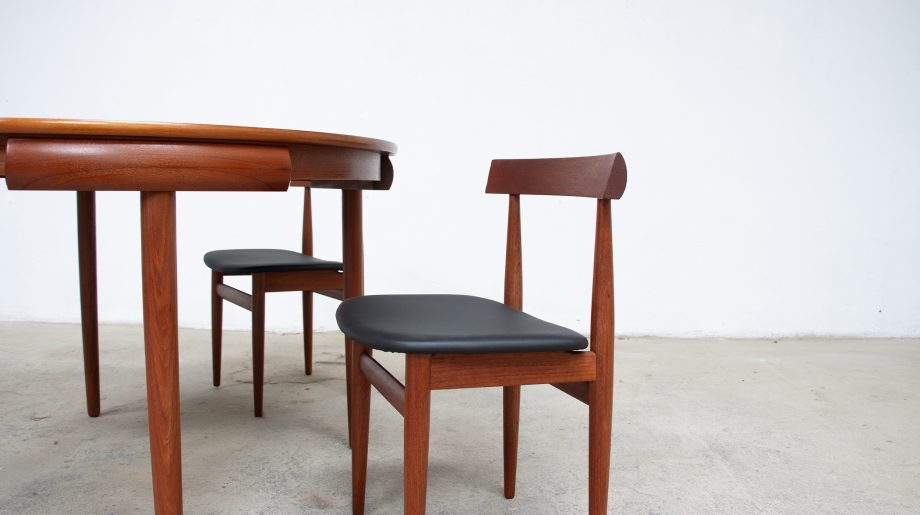 table-scandinave-chaises-vintage-lyon-hans-olsen-roundette-danoise-frem-rojle-teck-danish-modern-scanidnavian-teak-midcentury-dining-old-design-XX-mobilier-meuble