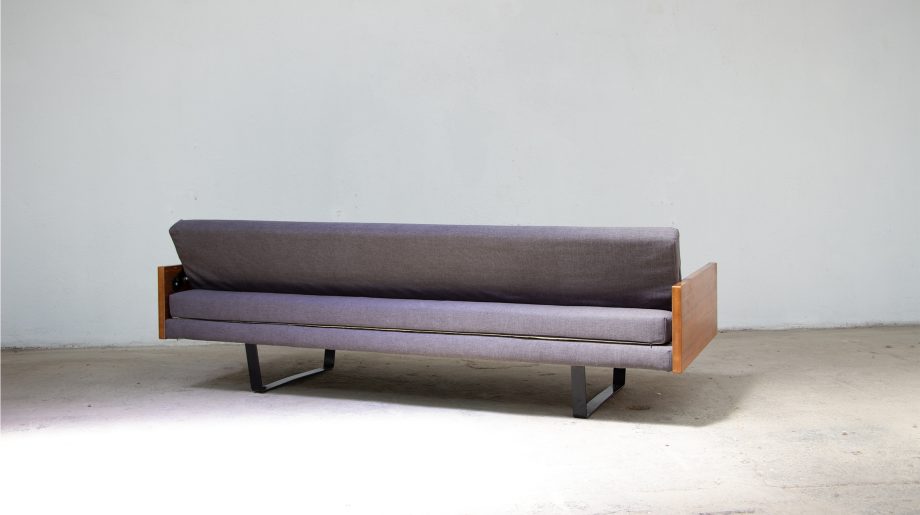 canapé-sofa-vintage-midcentury-robin-day-habitat-hille-london-daybed-lit-olddesign