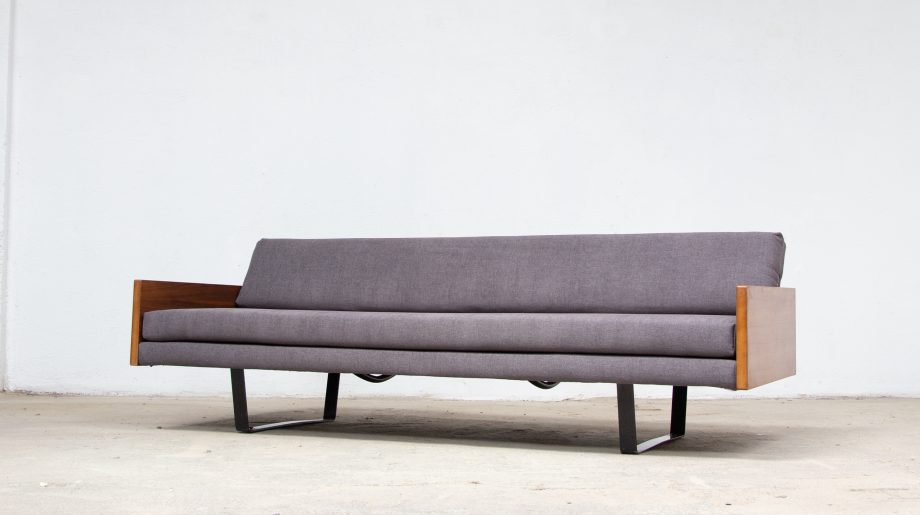 canapé-sofa-vintage-midcentury-robin-day-habitat-hille-london-daybed-lit-olddesign