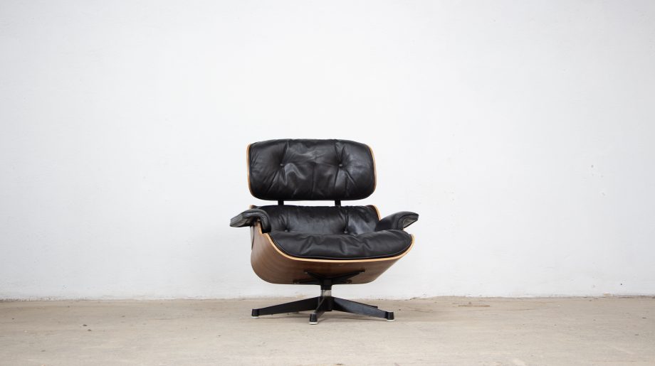 Lounge-chair-Eames-Herman-Miller-mobilier-international-ottoman -palissandre-rio-old-design-vintage-cuir-noir-vitra-rosewood