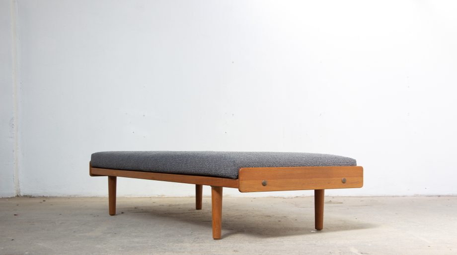 Daybed-vintage-Ejvind-Johansson-fdb-mobler-danish-modern-canapé-lit-sofa-oak-chêne-danois-scandinave-ölddesign