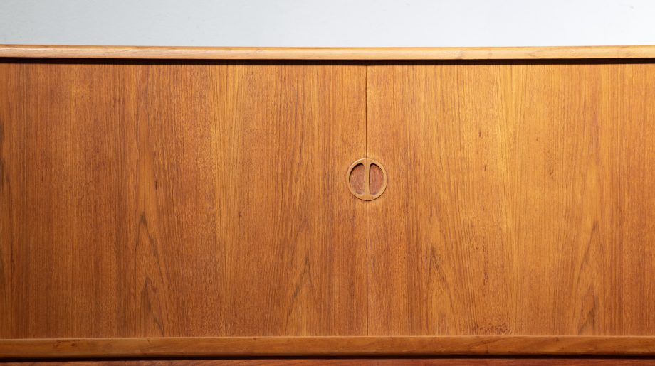 enfilade-sideboard-Johannes-andersen-Uldum-Mobelfabrik-scandinave-teck-teak-danish-danois-modern-ölddesign